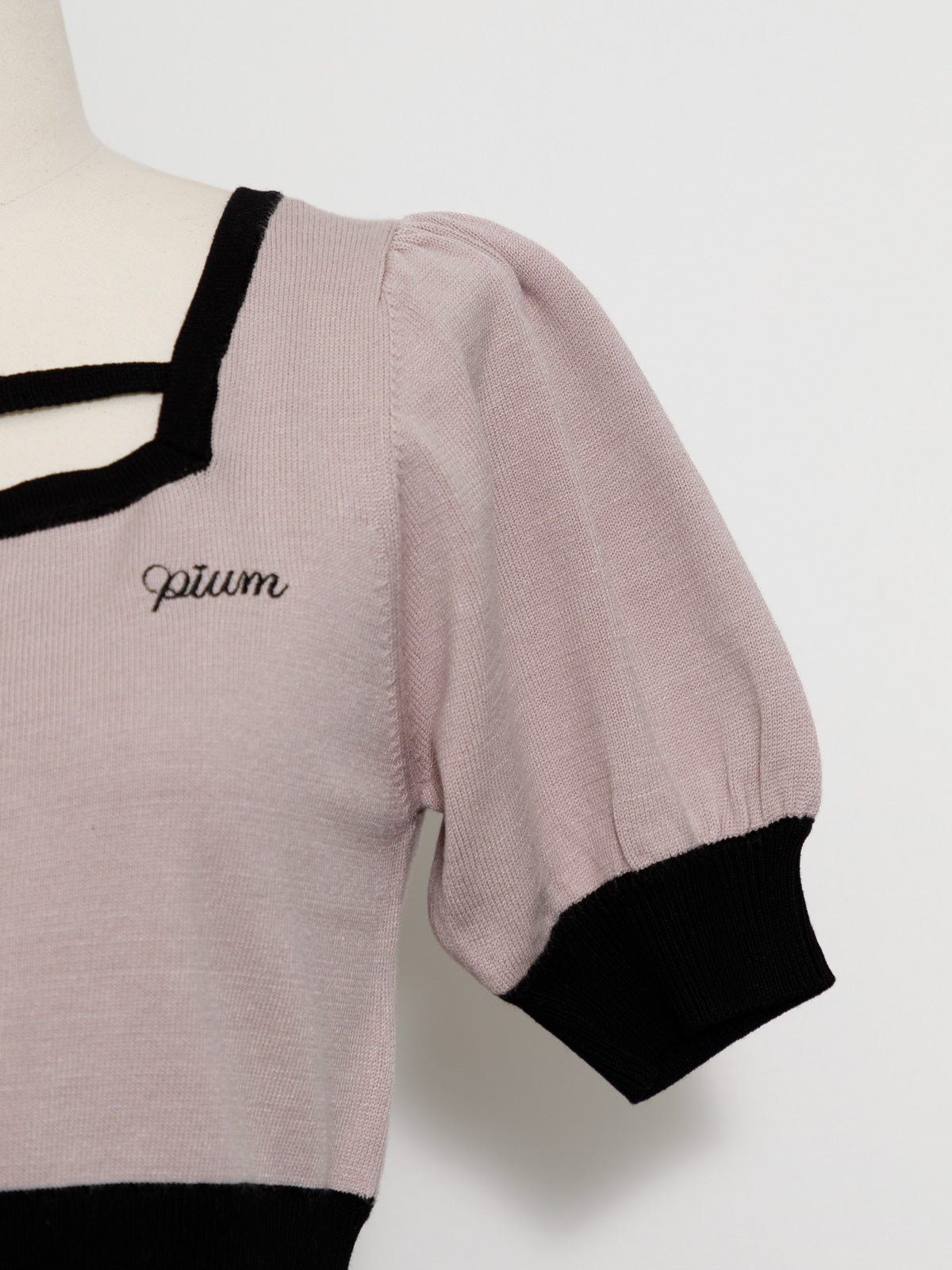 フロントホックリボンテープニット