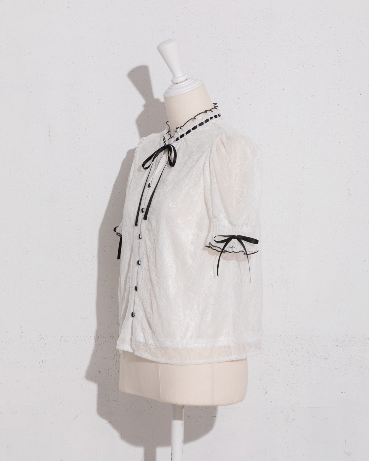 レースリボンドーリーブラウス