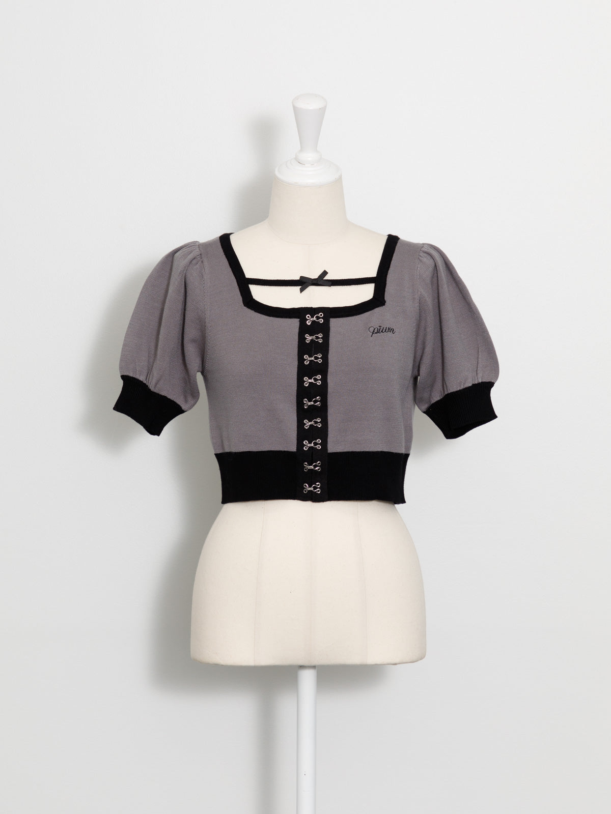 カラー:チャコール