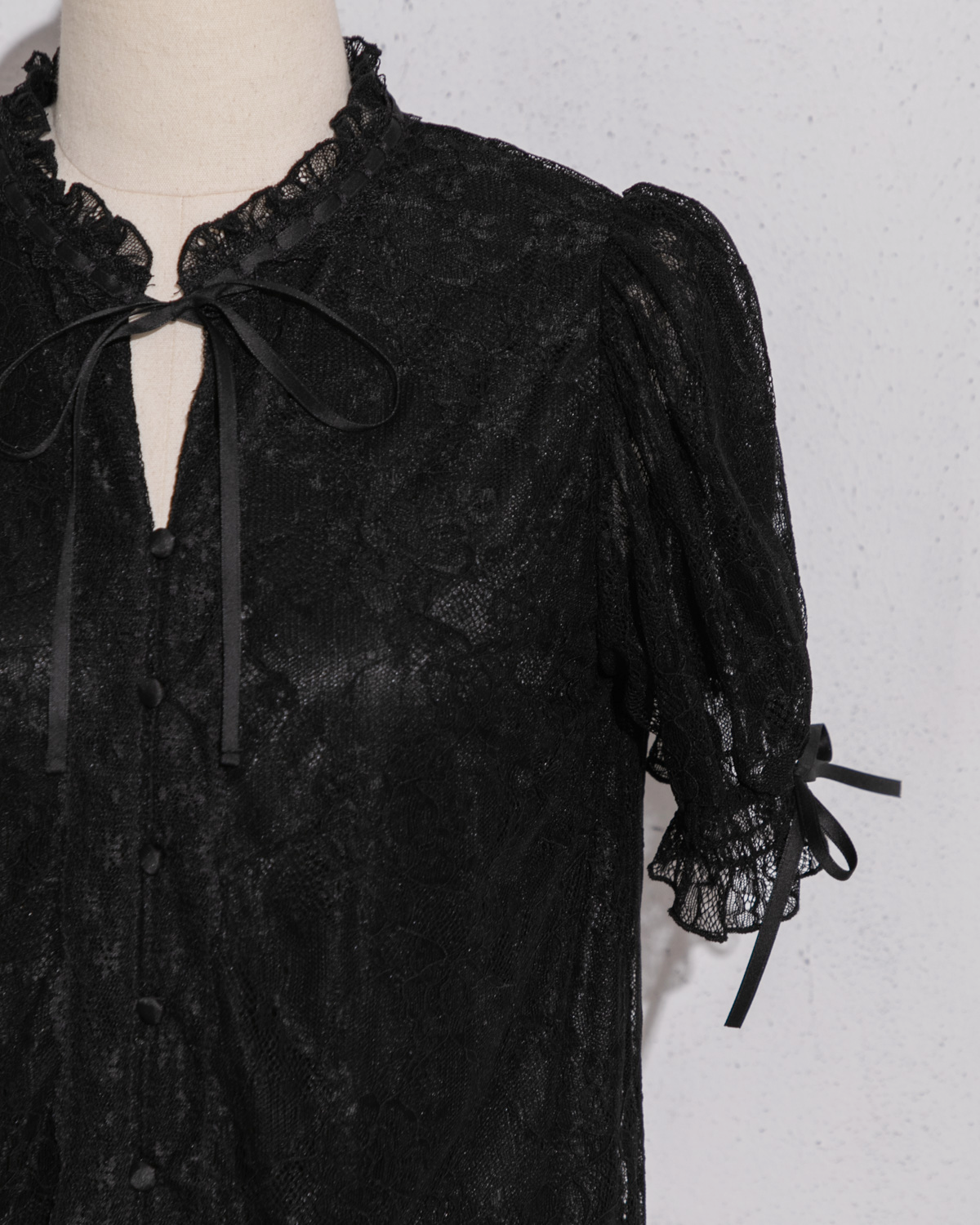 レースリボンドーリーブラウス