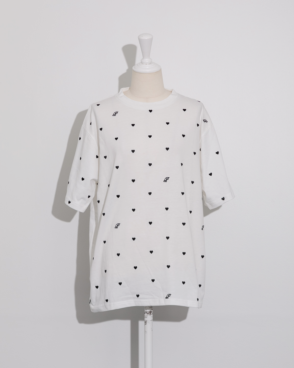 カラー:ホワイト×ブラック