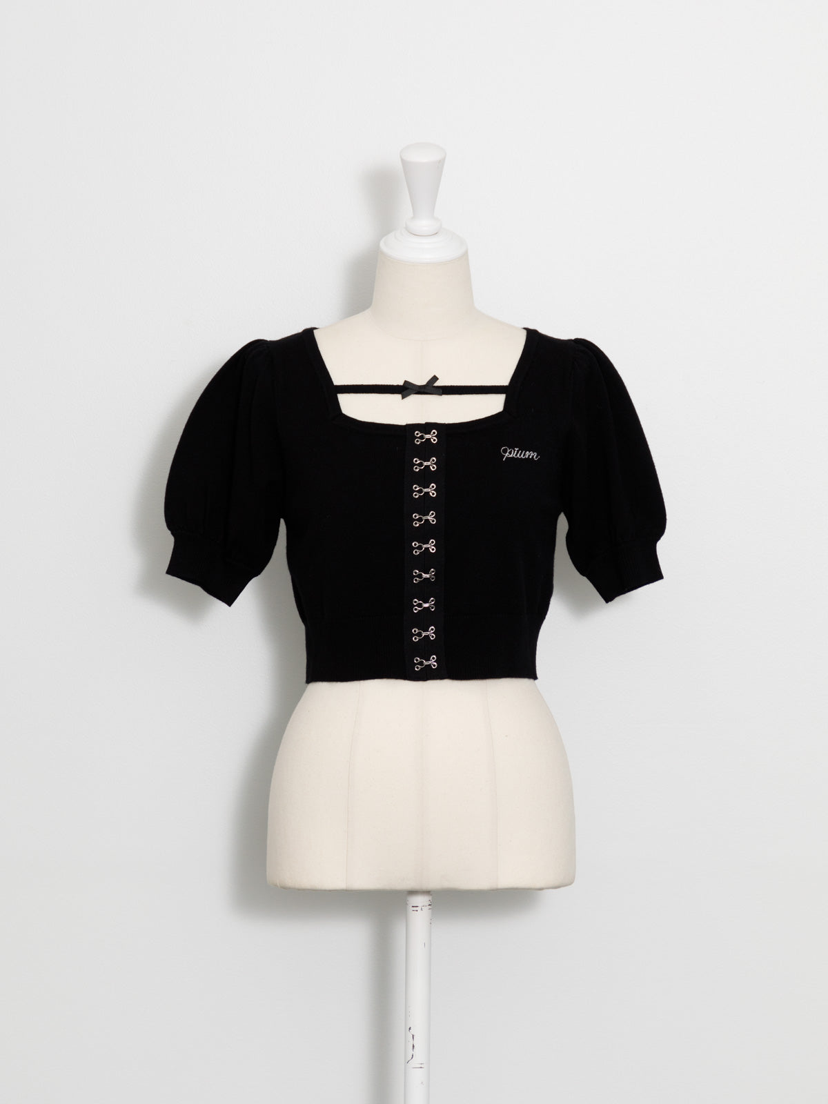 カラー:ブラック