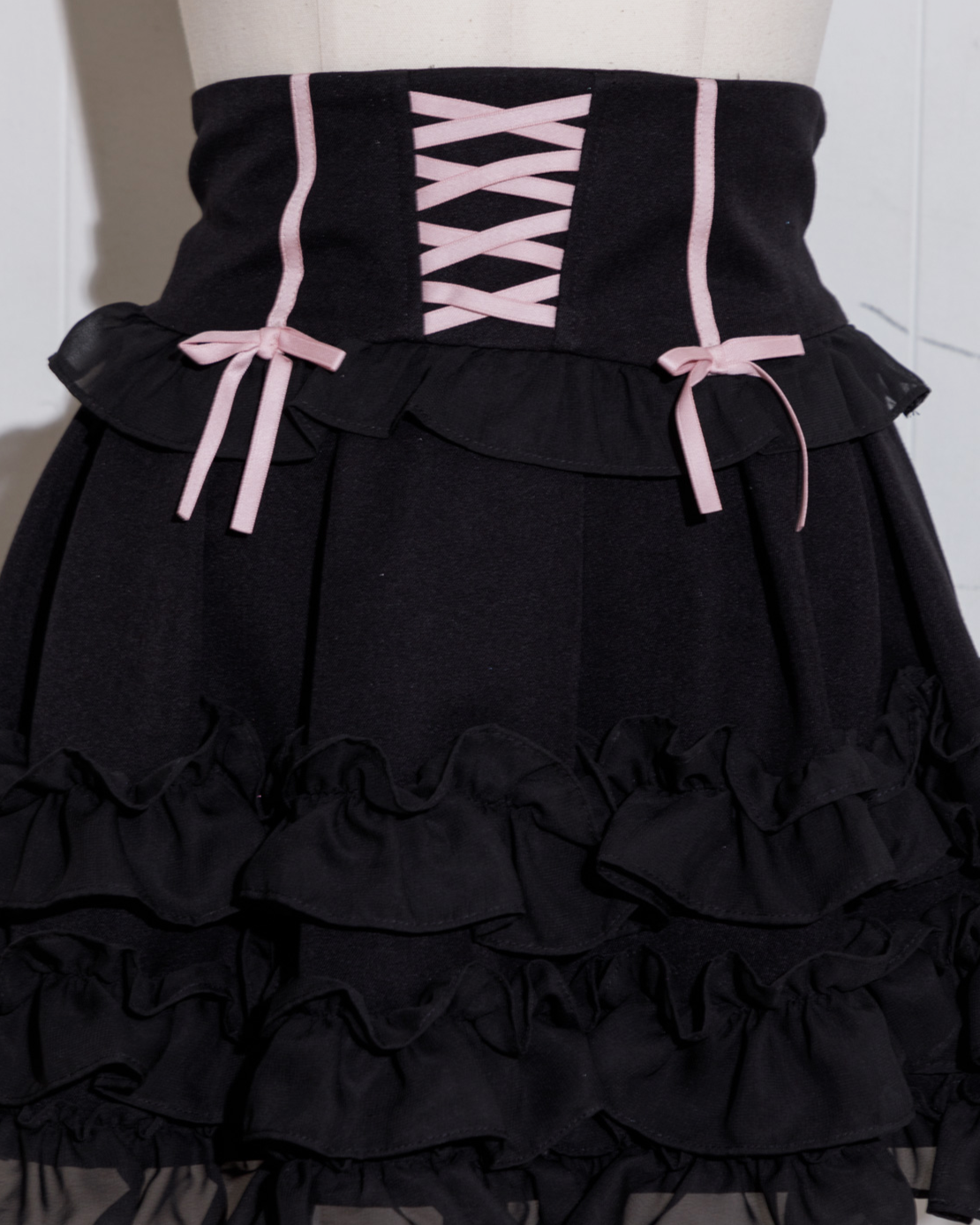 pium コルセットボリュームフリルスカート ブラック pium コルセットボリュームフリルスカート ブラック