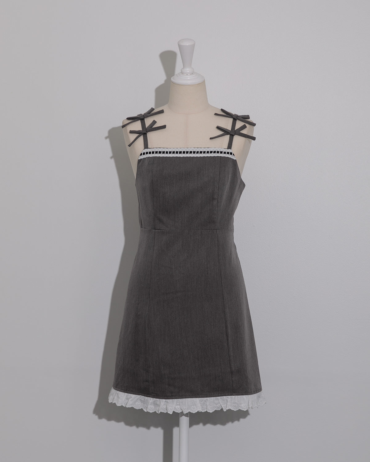 カラー:チャコール