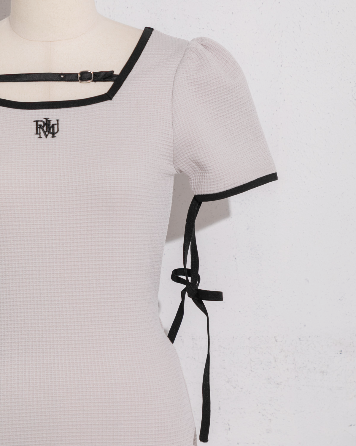 パイピングワッフルカットソーワンピース