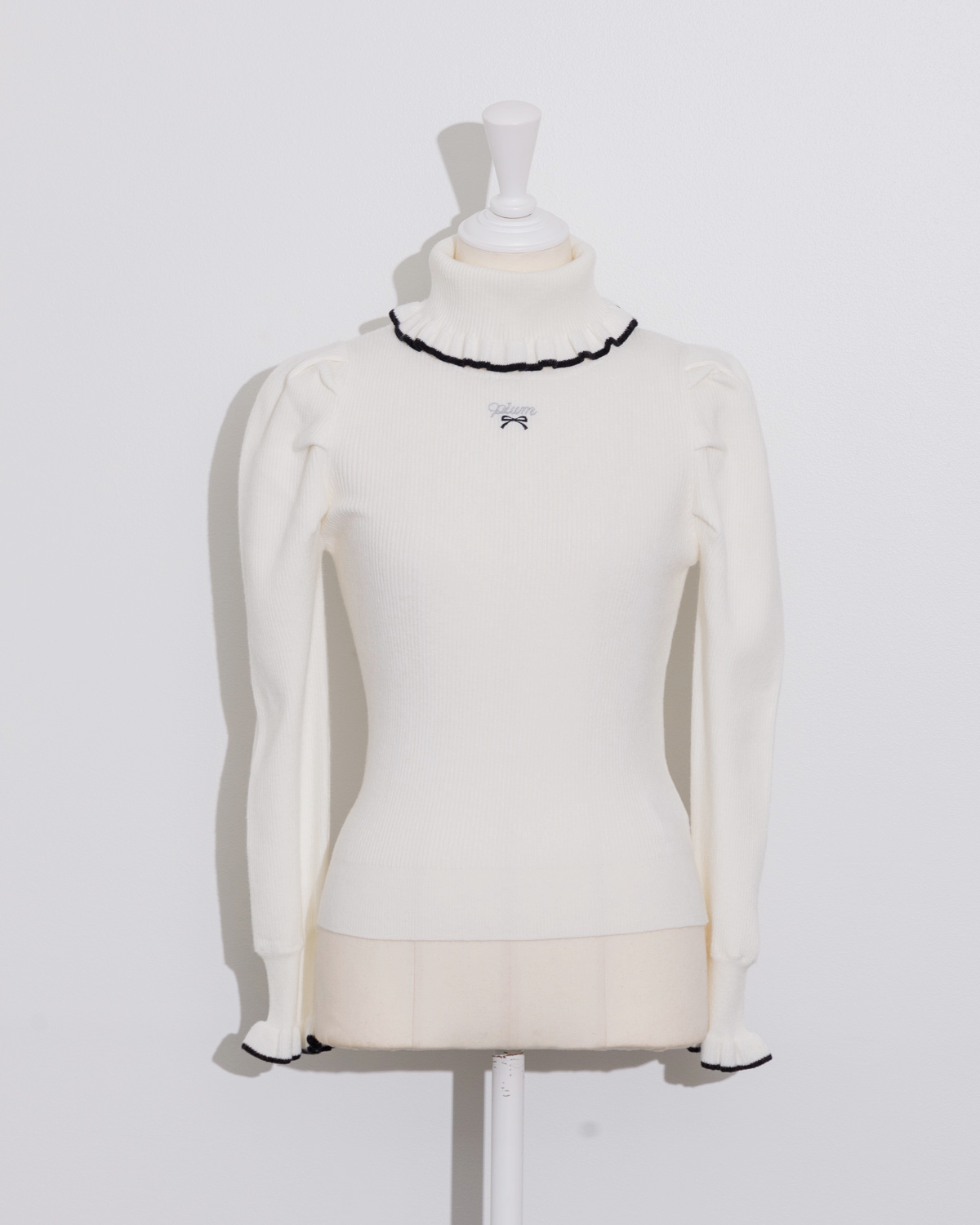 カラー:ホワイト×ブラック