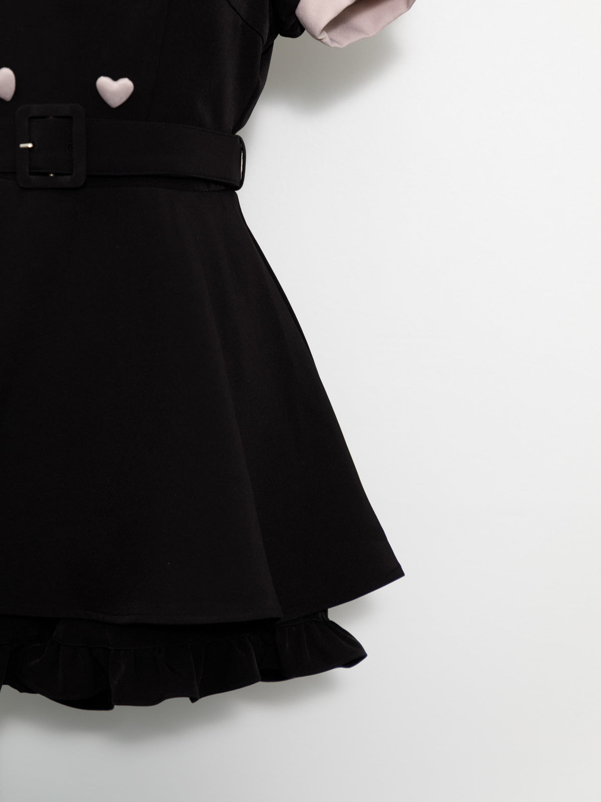 チョーカーフリルハートボタンセットアップ