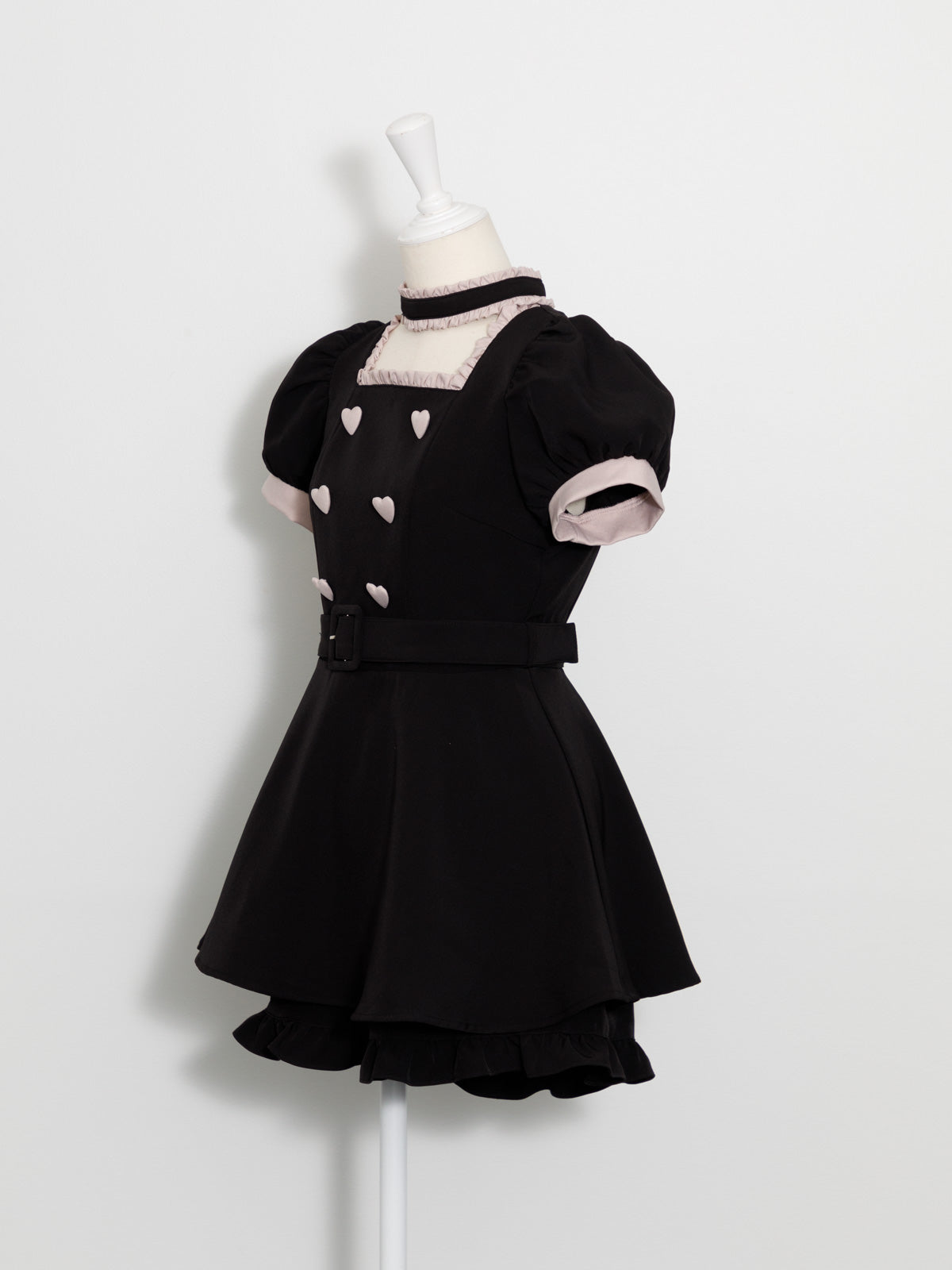 チョーカーフリルハートボタンセットアップ