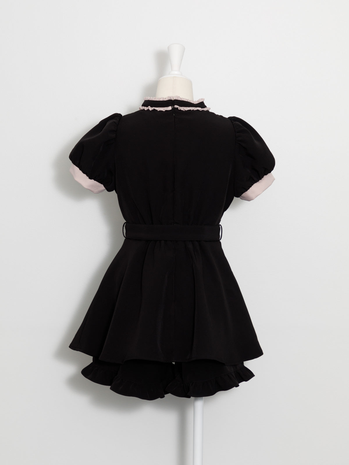 チョーカーフリルハートボタンセットアップ