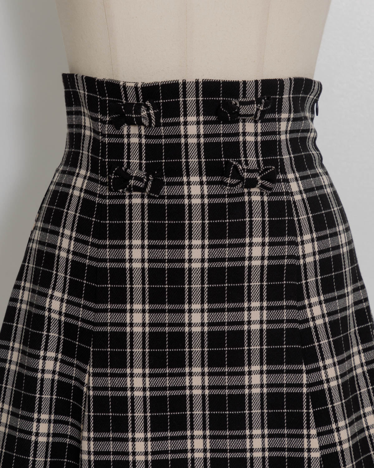 フロントリボンタックフレアチェックスカート
