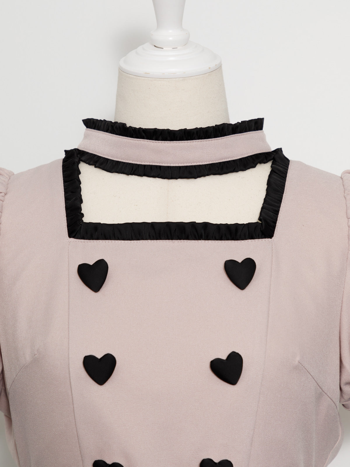 チョーカーフリルハートボタンセットアップ