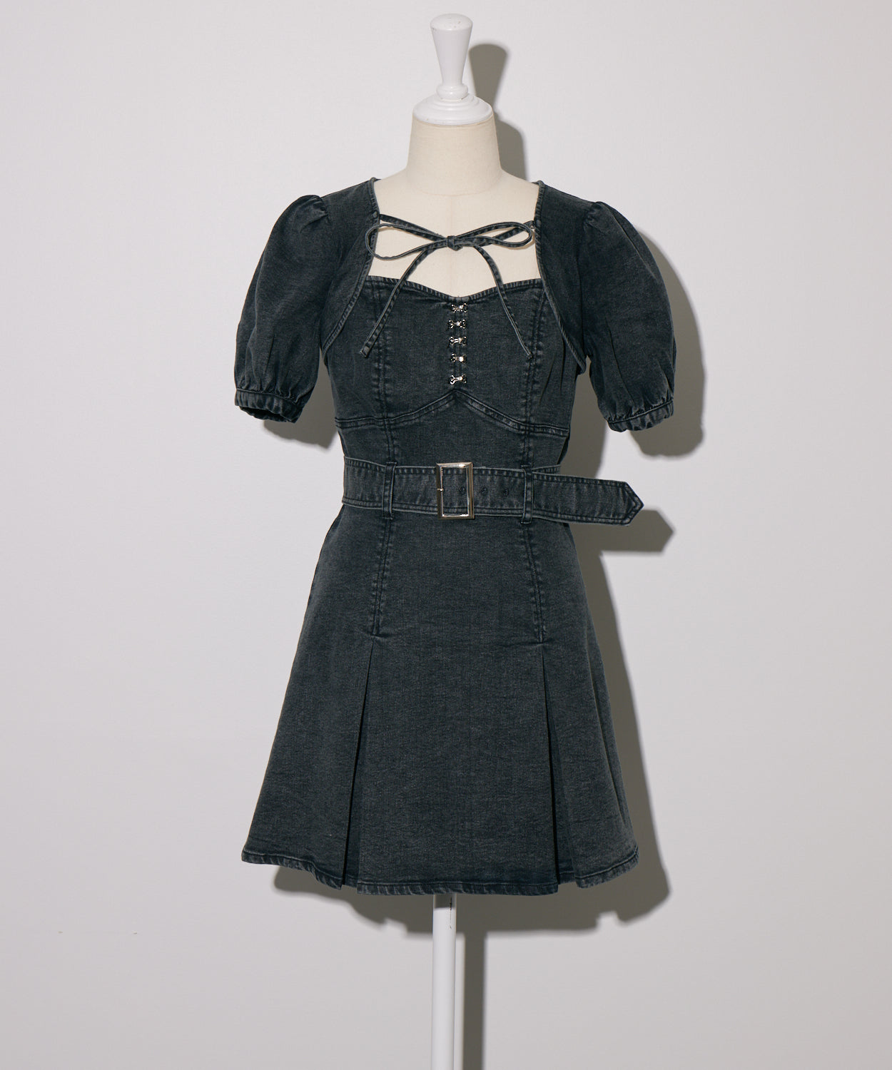 カラー:ブラックデニム