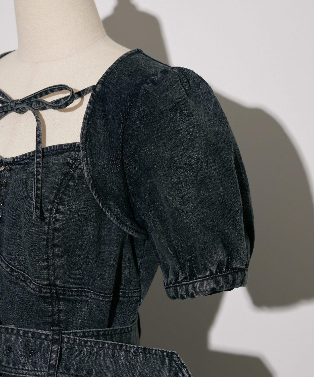 プリーツベルトデニムミニワンピース