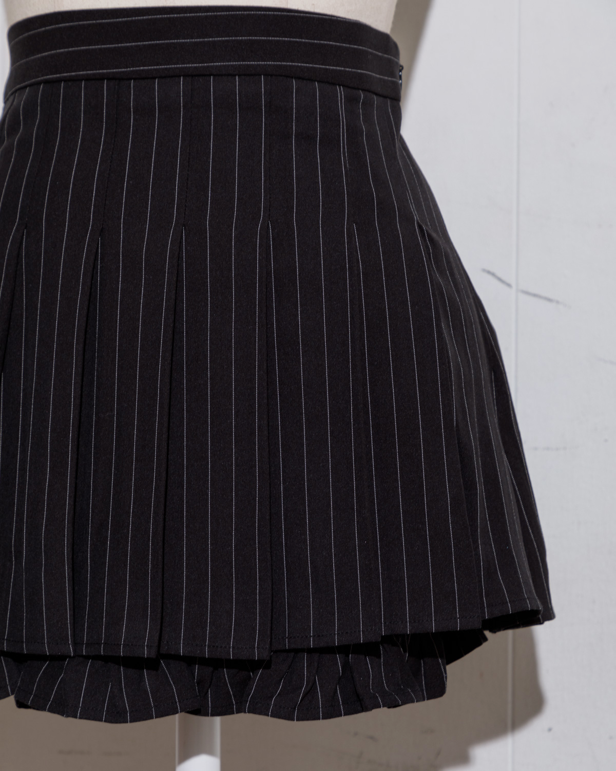 プリーツフリルミニスカート