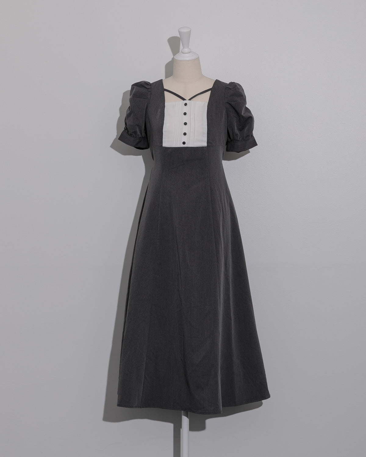 カラー:チャコール