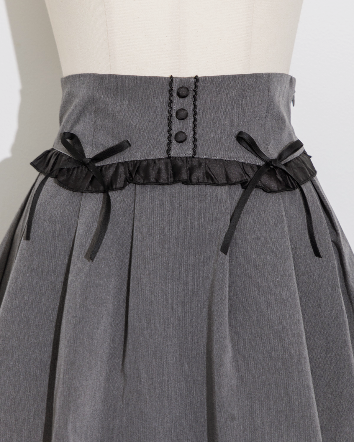 pium コルセットフリルタックフレアスカート コルセットフリルタックフレアスカート – pium