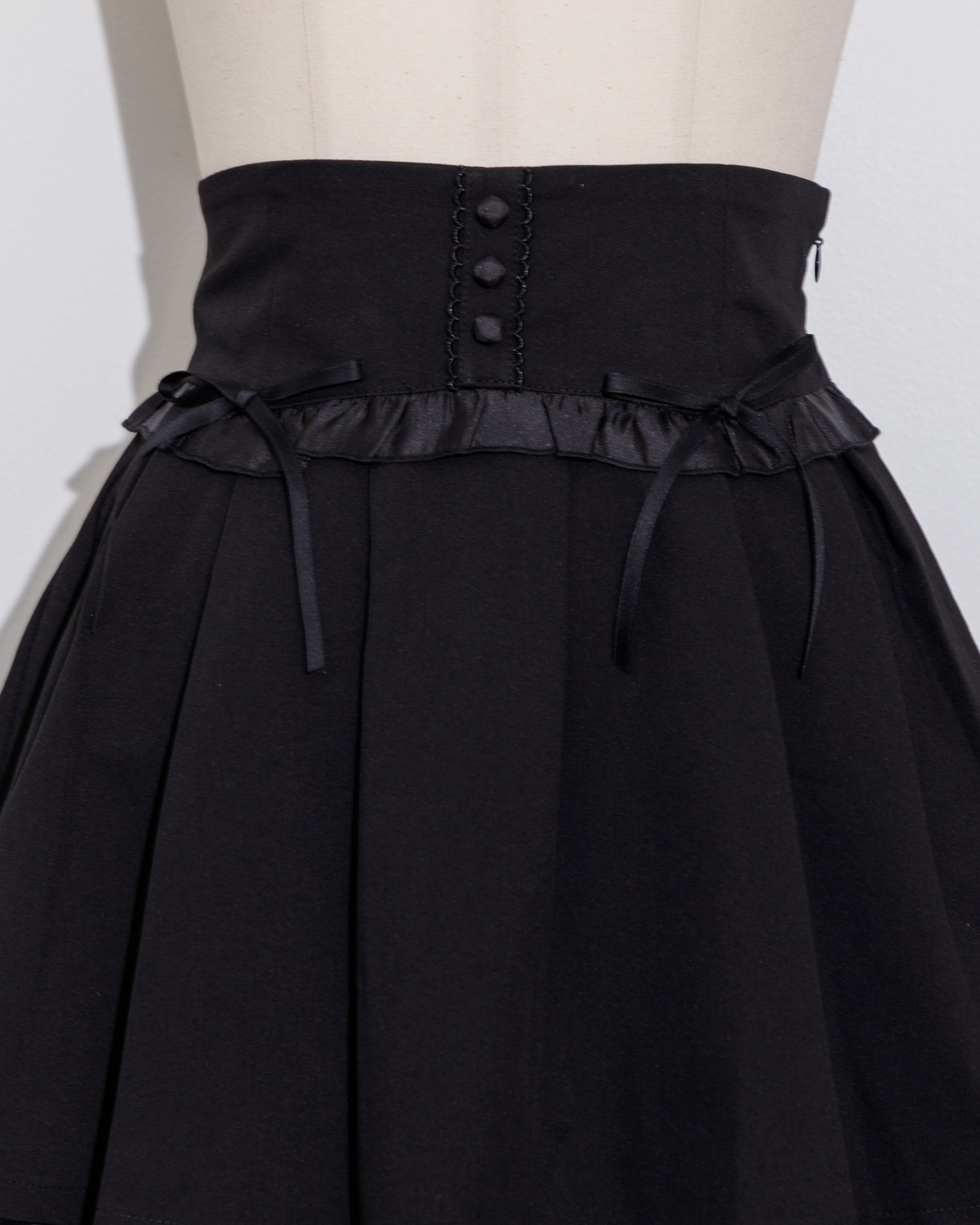 コルセットフリルタックフレアスカート