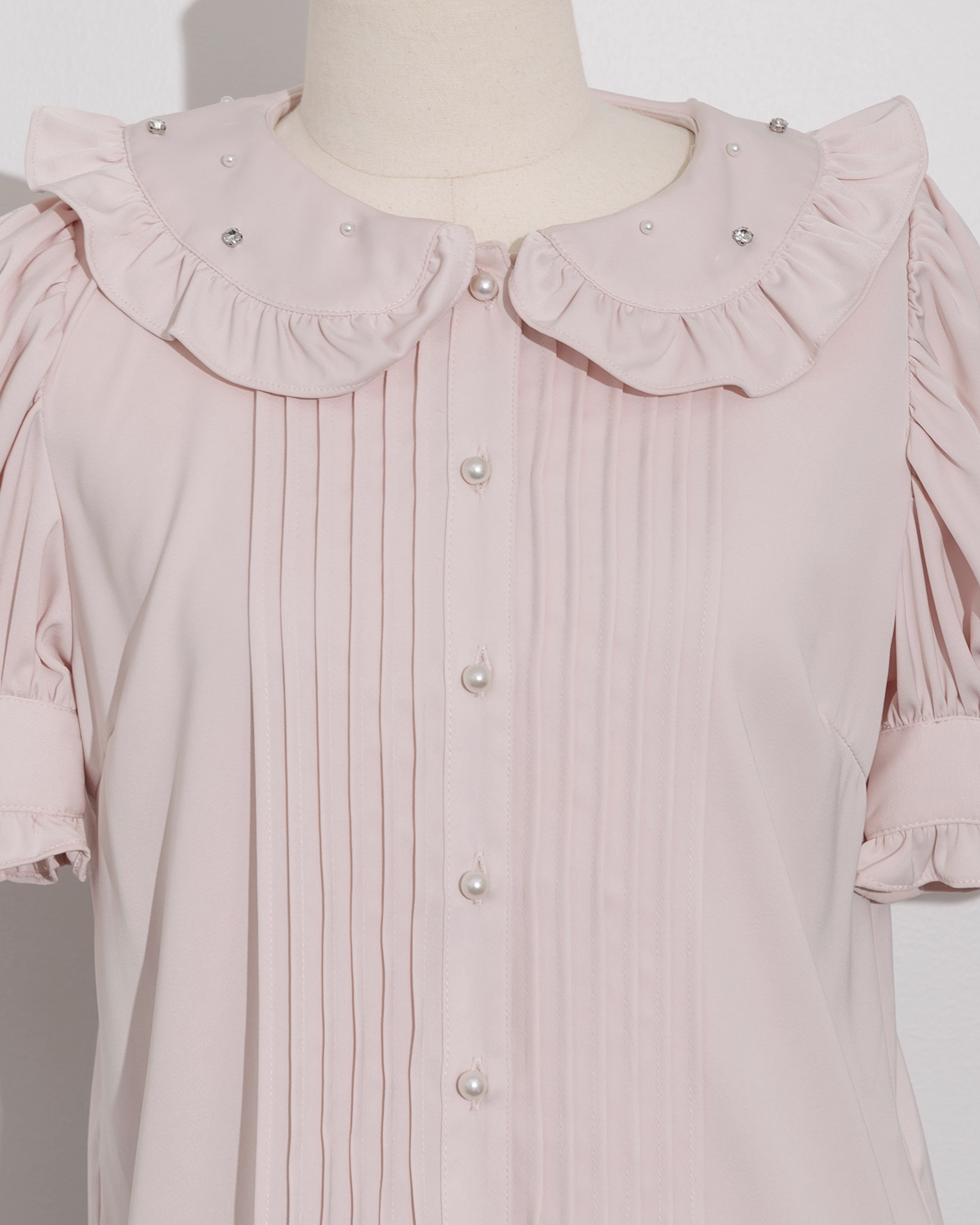 ビジューカラーパフスリーブブラウス