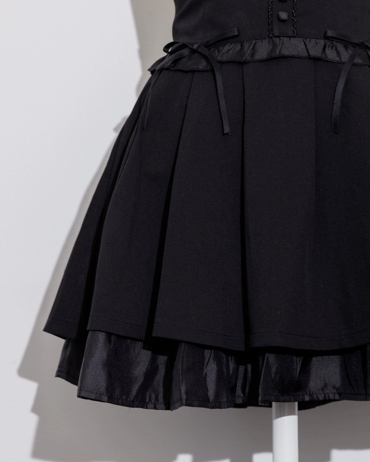 コルセットフリルタックフレアスカート