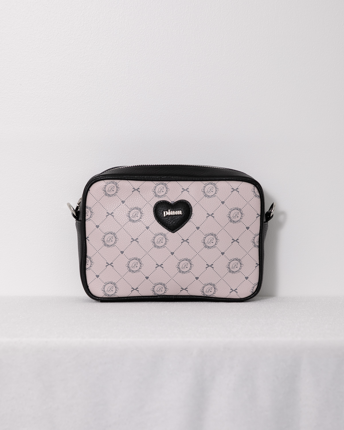 ハートポーチ付きモノグラムスクエアポシェット