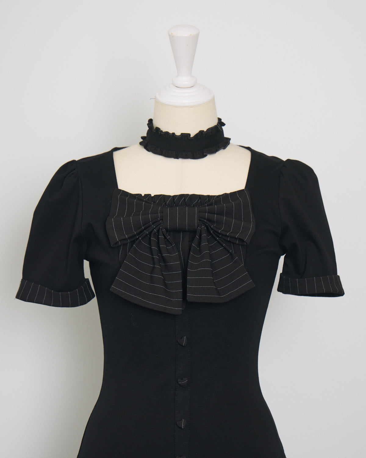 チョーカーリボンバイカラーカットワンピース