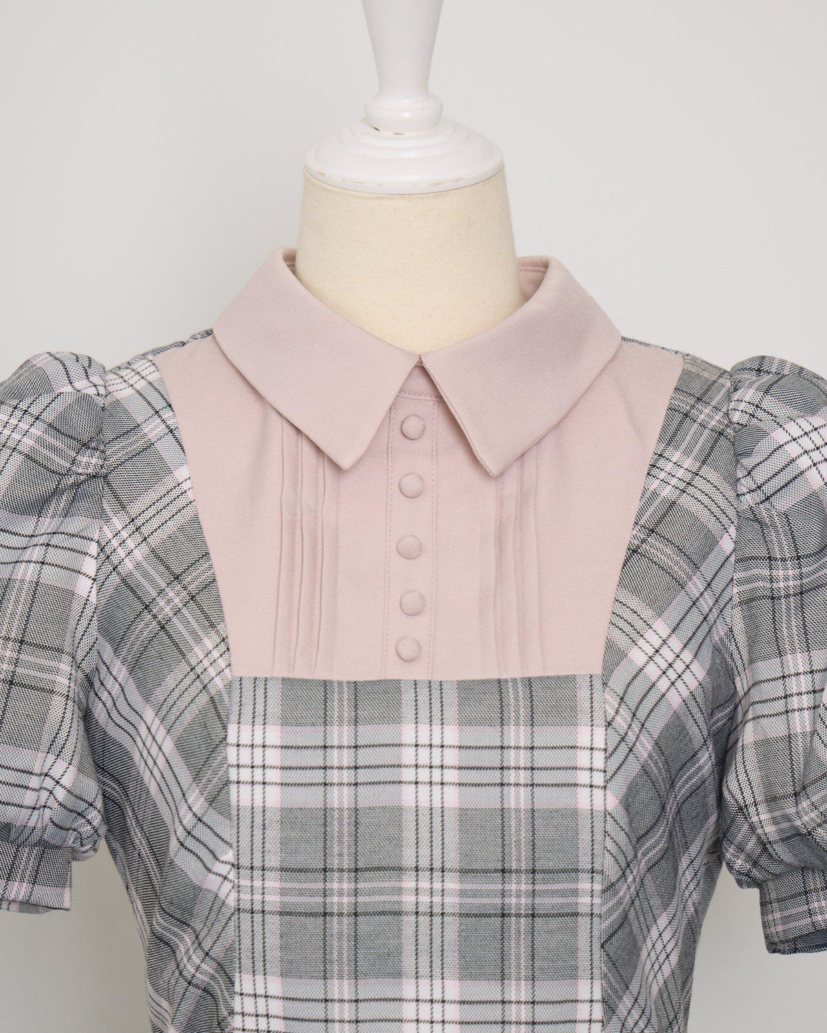 ネクタイ付きプリーツ半袖セットアップ