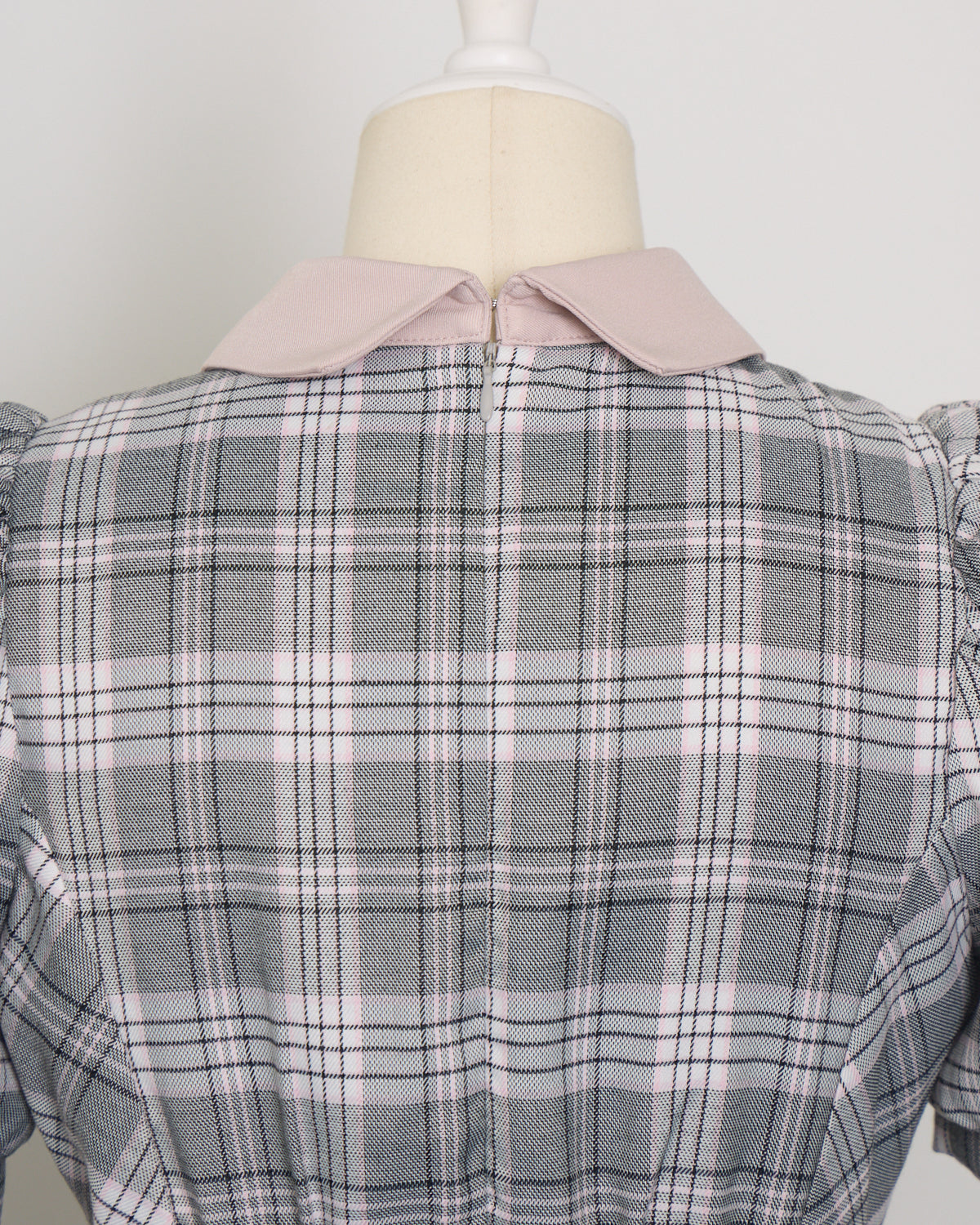 ネクタイ付きプリーツ半袖セットアップ