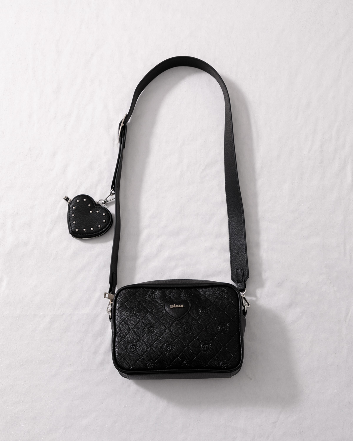 カラー:ブラック