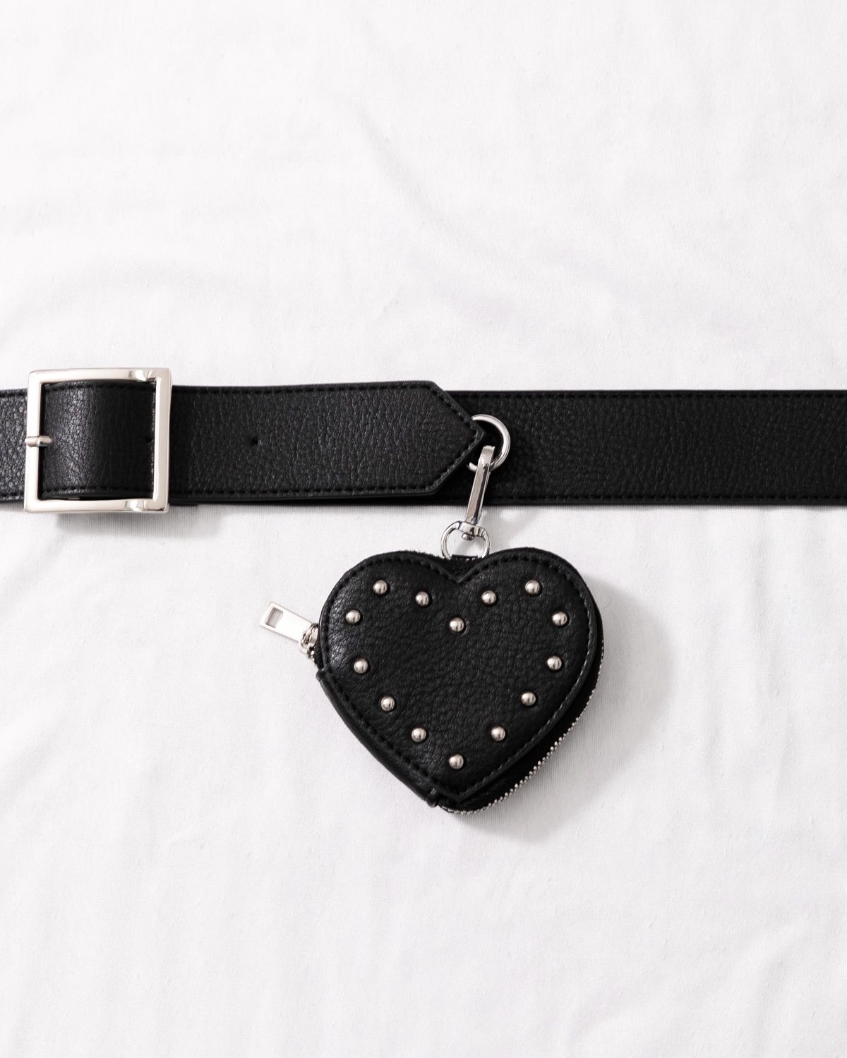 ハートポーチ付きモノグラムスクエアポシェット