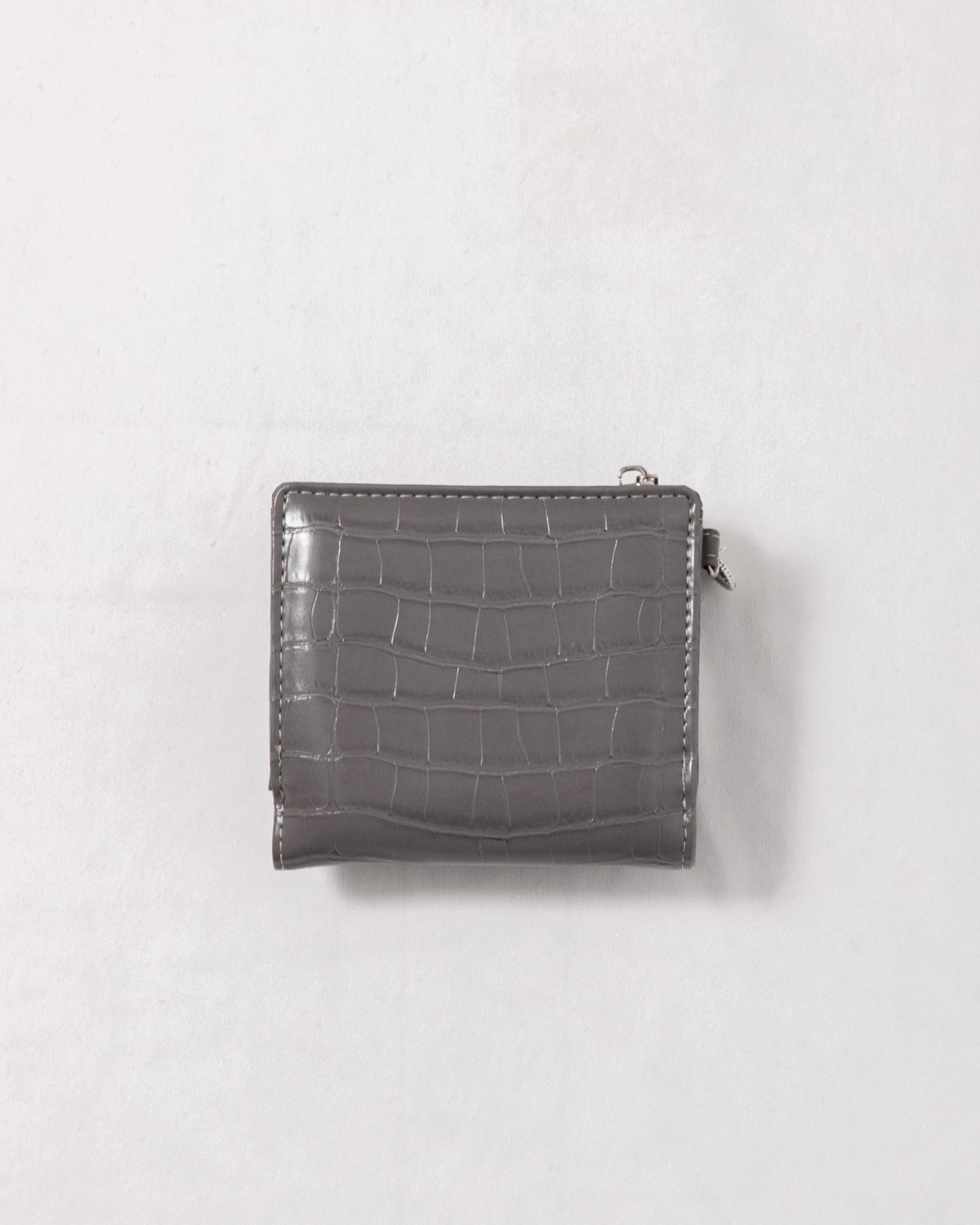 クロコ調スタッズリボンウォレット