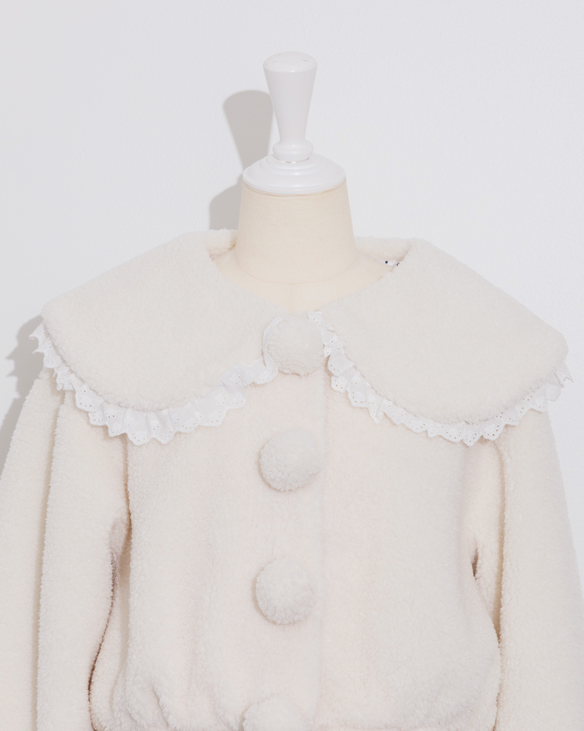 フリルカラーショートボアコート