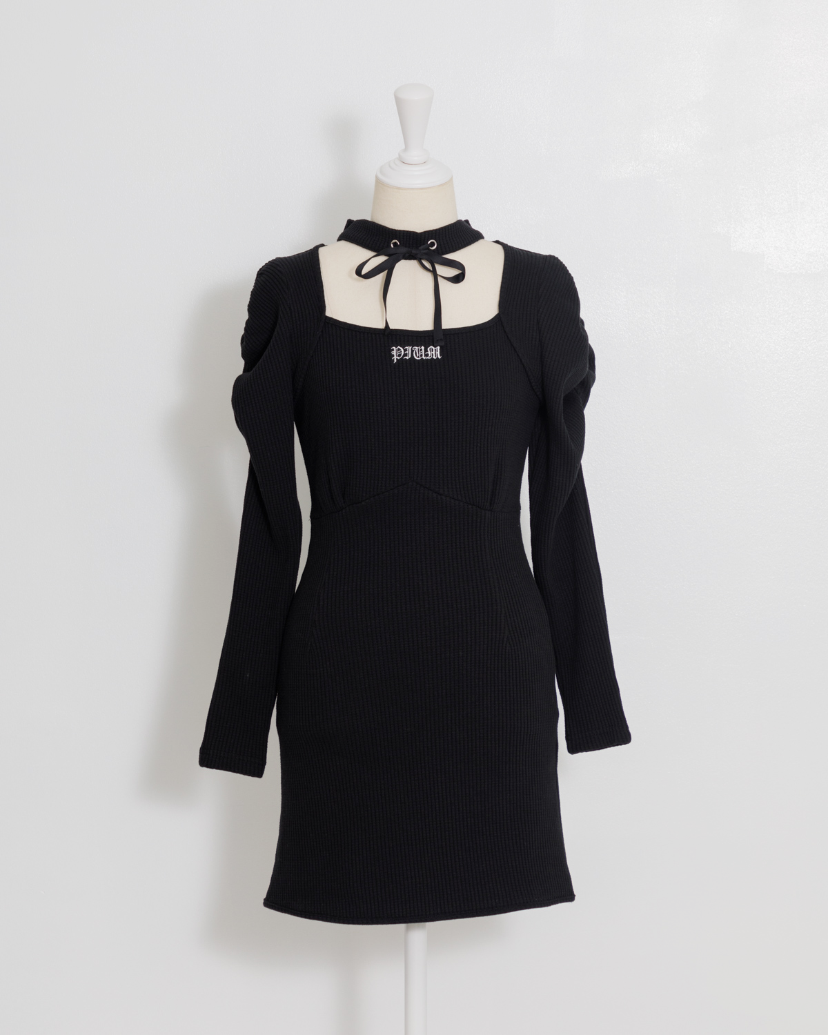 カラー:ブラック