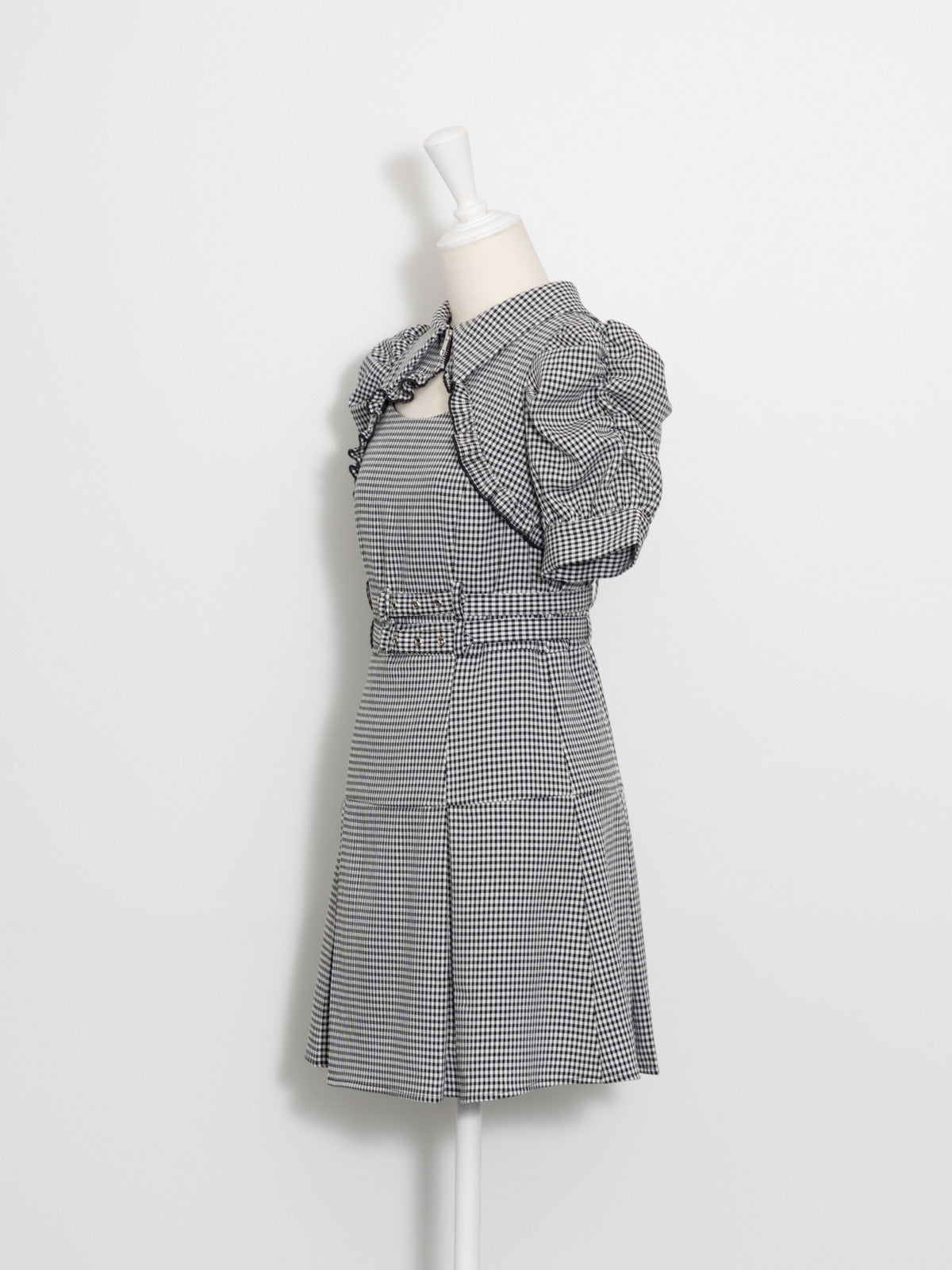 ダブルベルトカットアウトワンピース