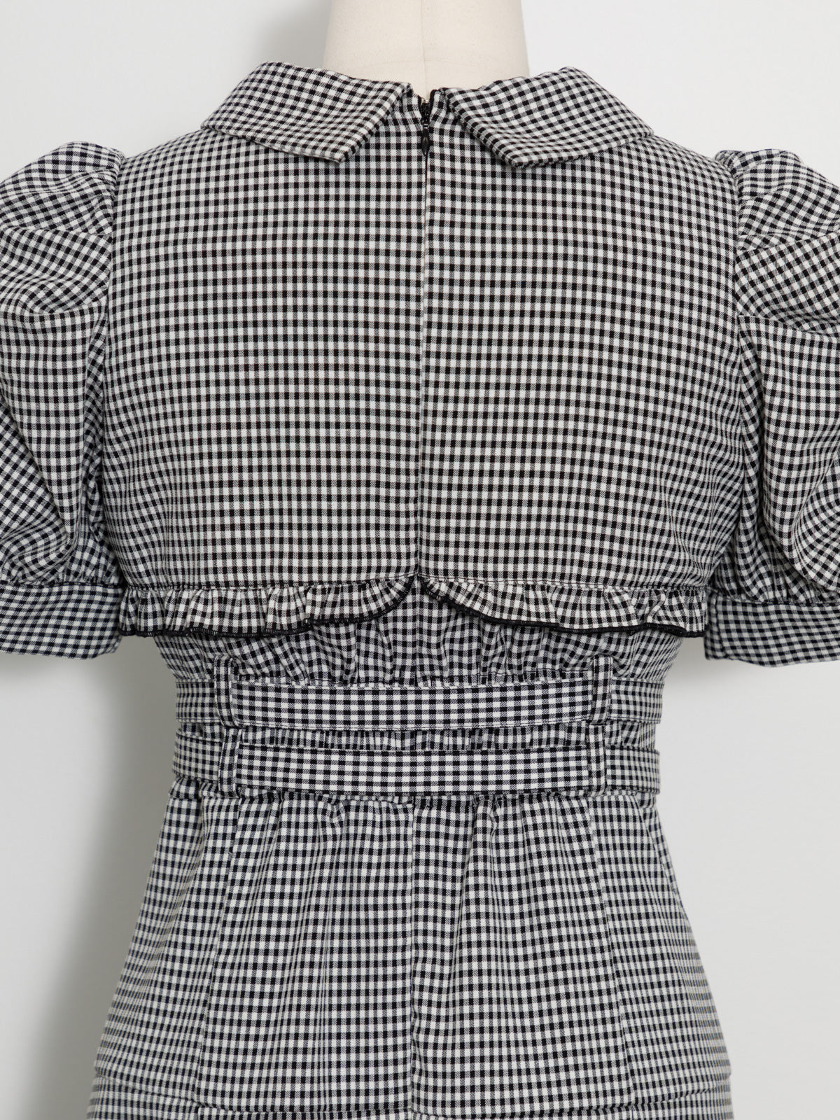 ダブルベルトカットアウトワンピース