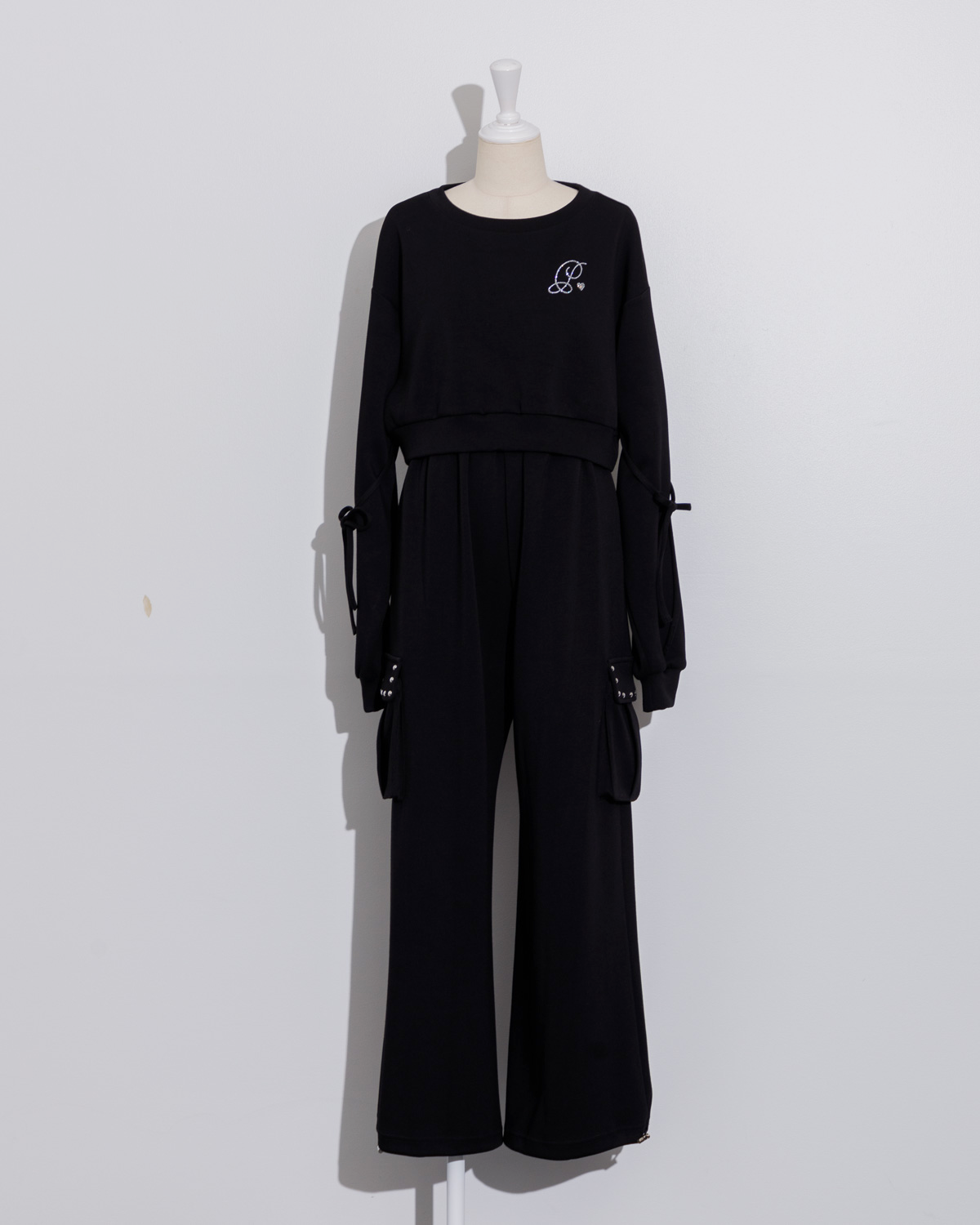 カラー:ブラック