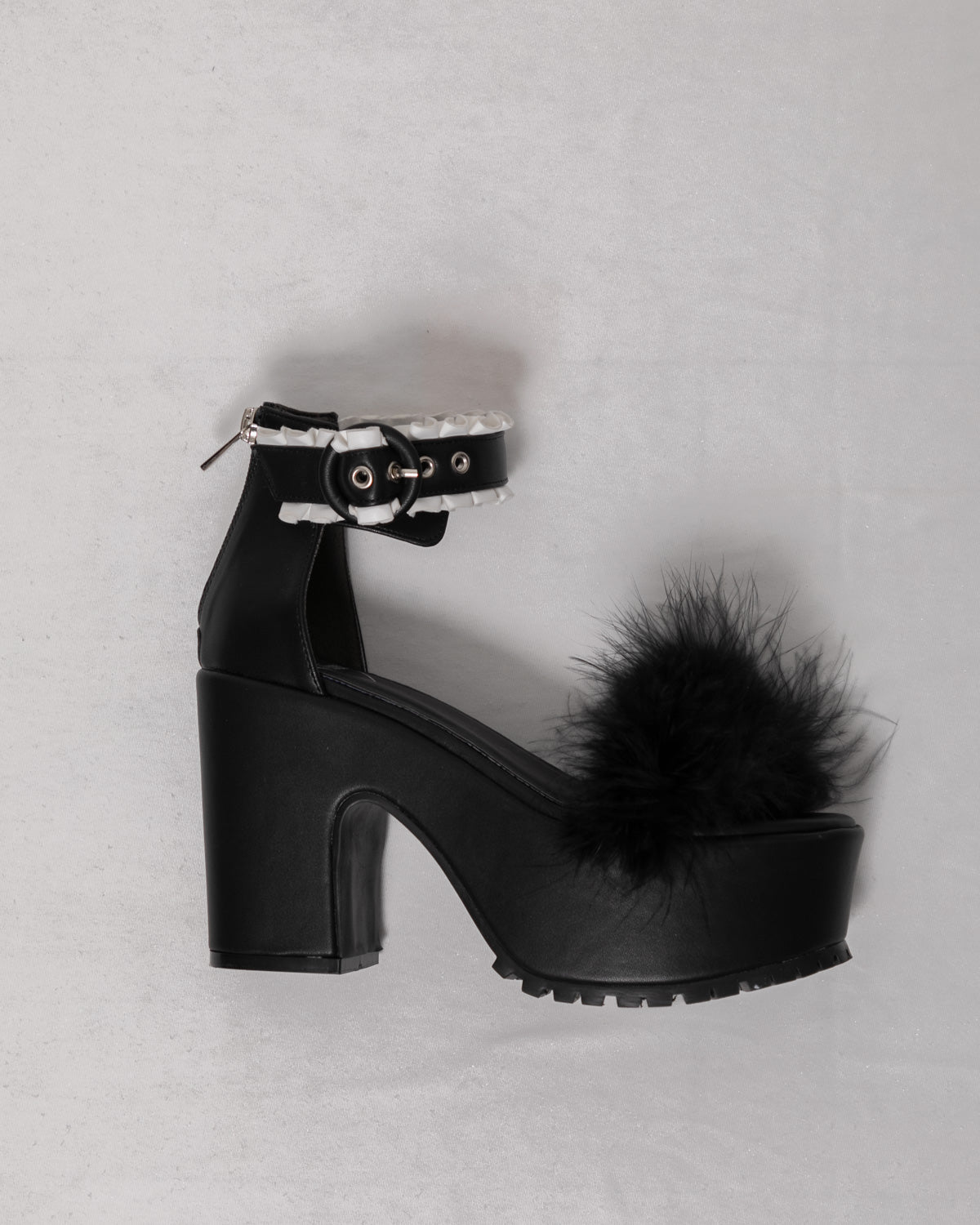 カラー:ブラック×ホワイト