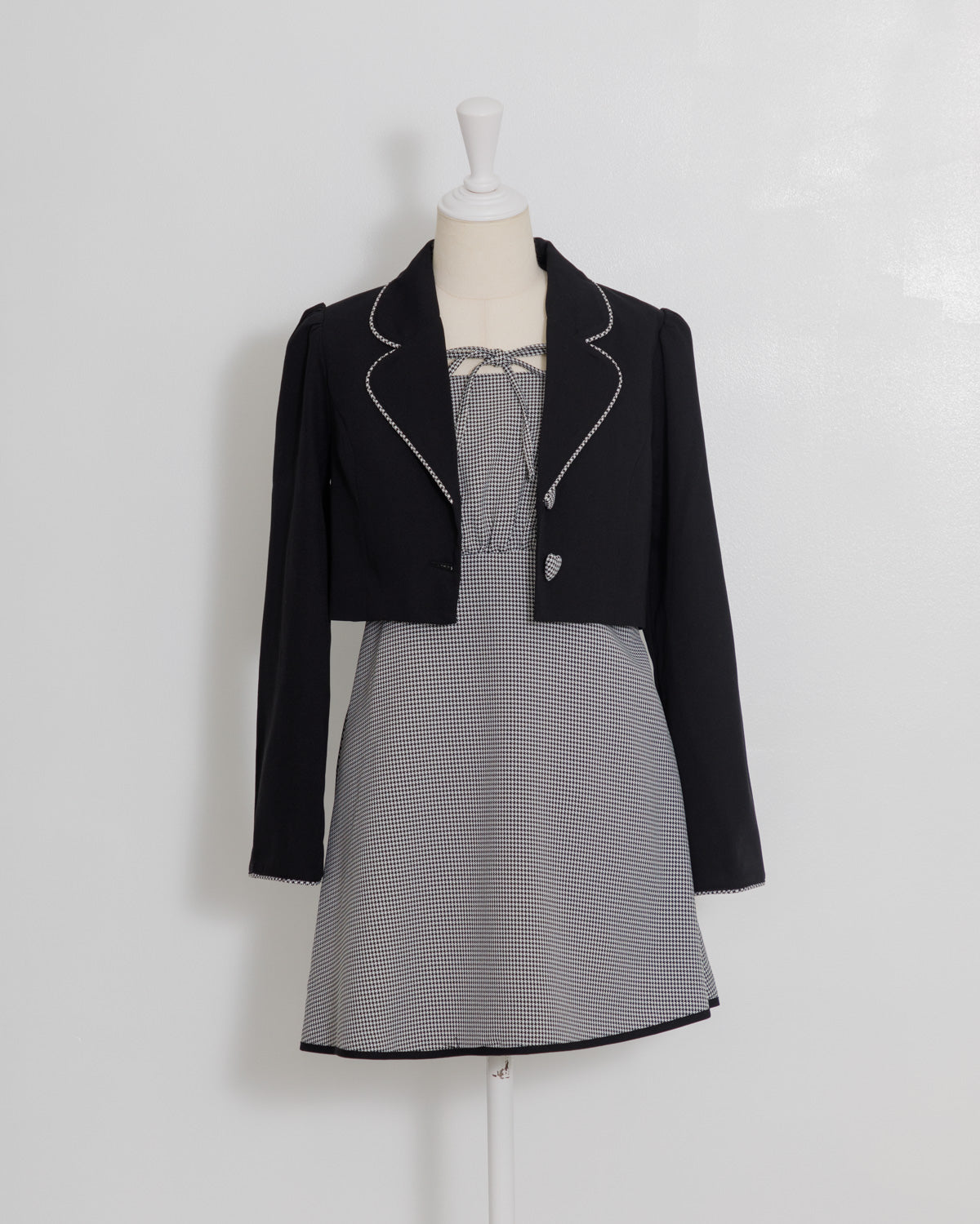 カラー:ブラック