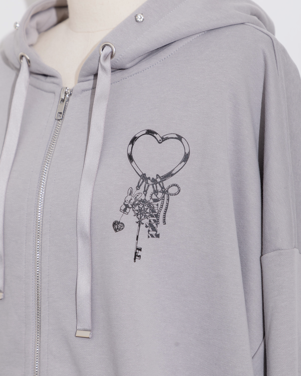 pium bunny go round オーバーサイズジップパーカー