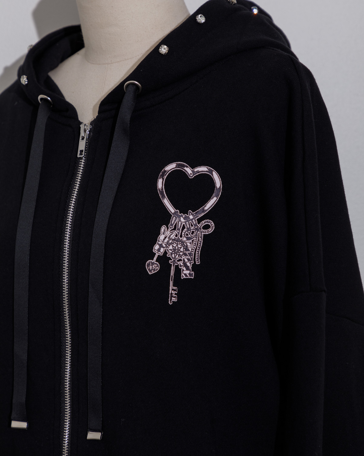 pium bunny go round オーバーサイズジップパーカー