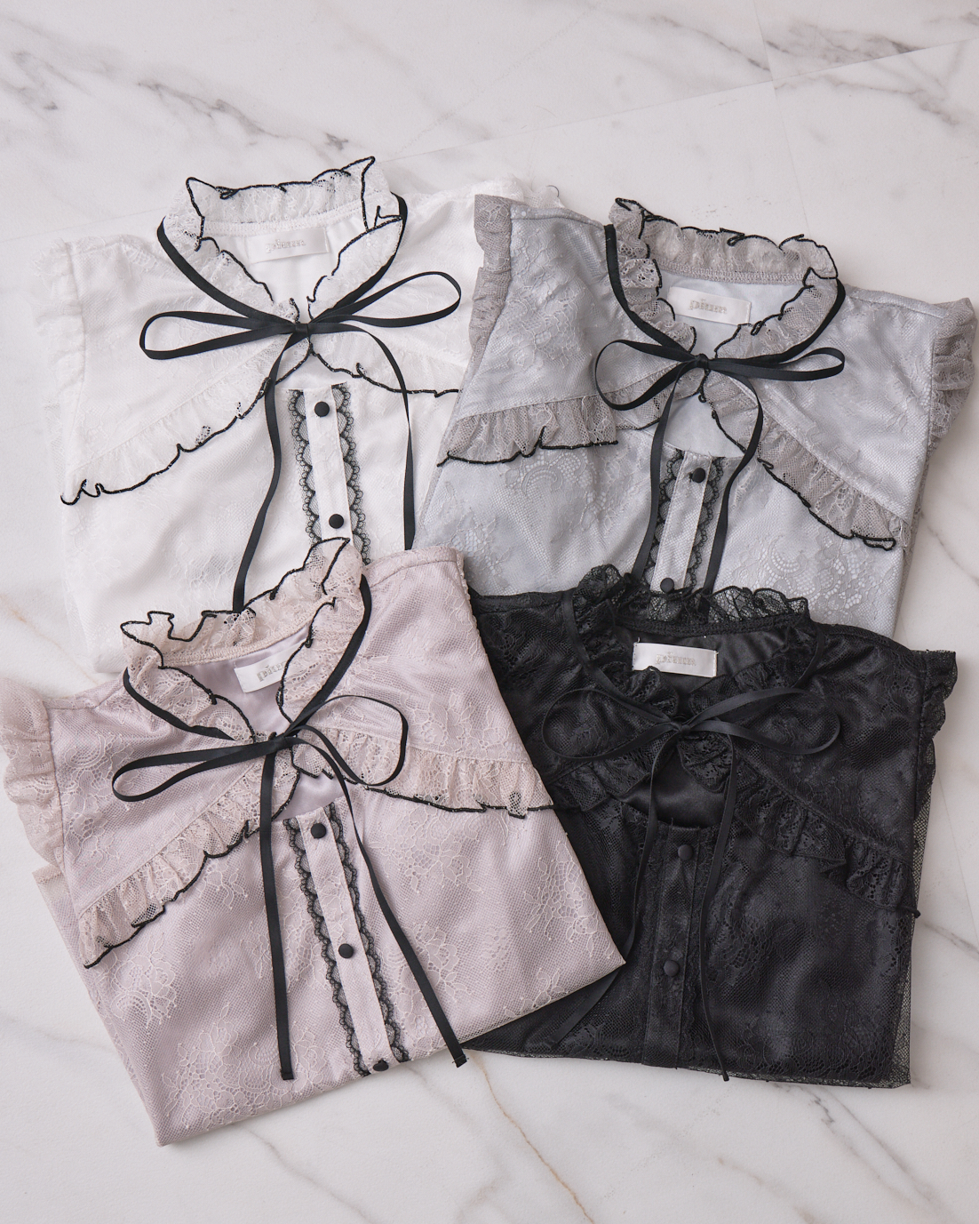 フロントボタンレースケープブラウス