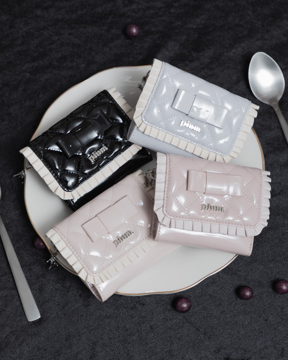 エナメルリボンキルティングミニウォレット