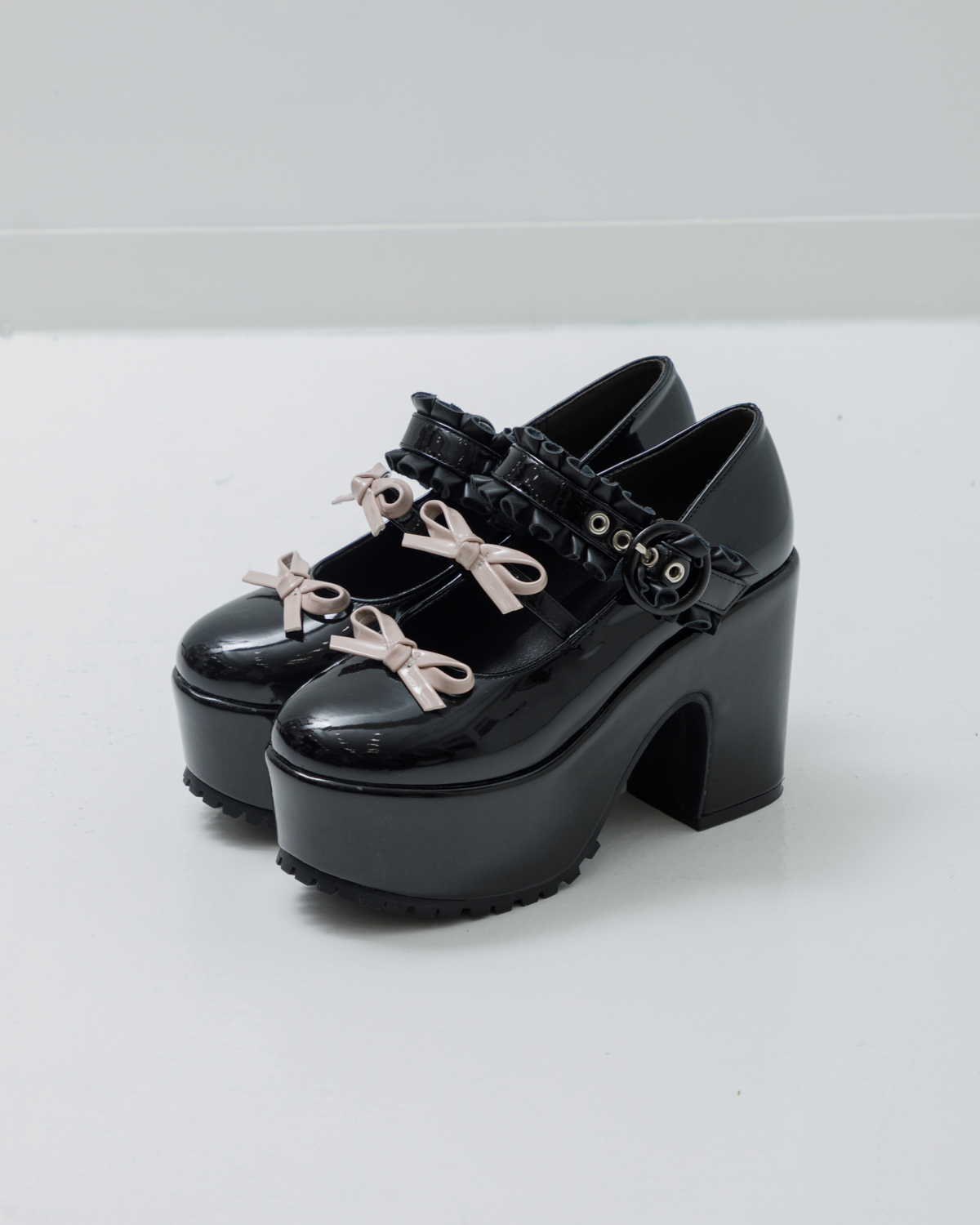 ダブルリボンエナメルパンプス – pium ダブルリボンエナメルパンプス – pium