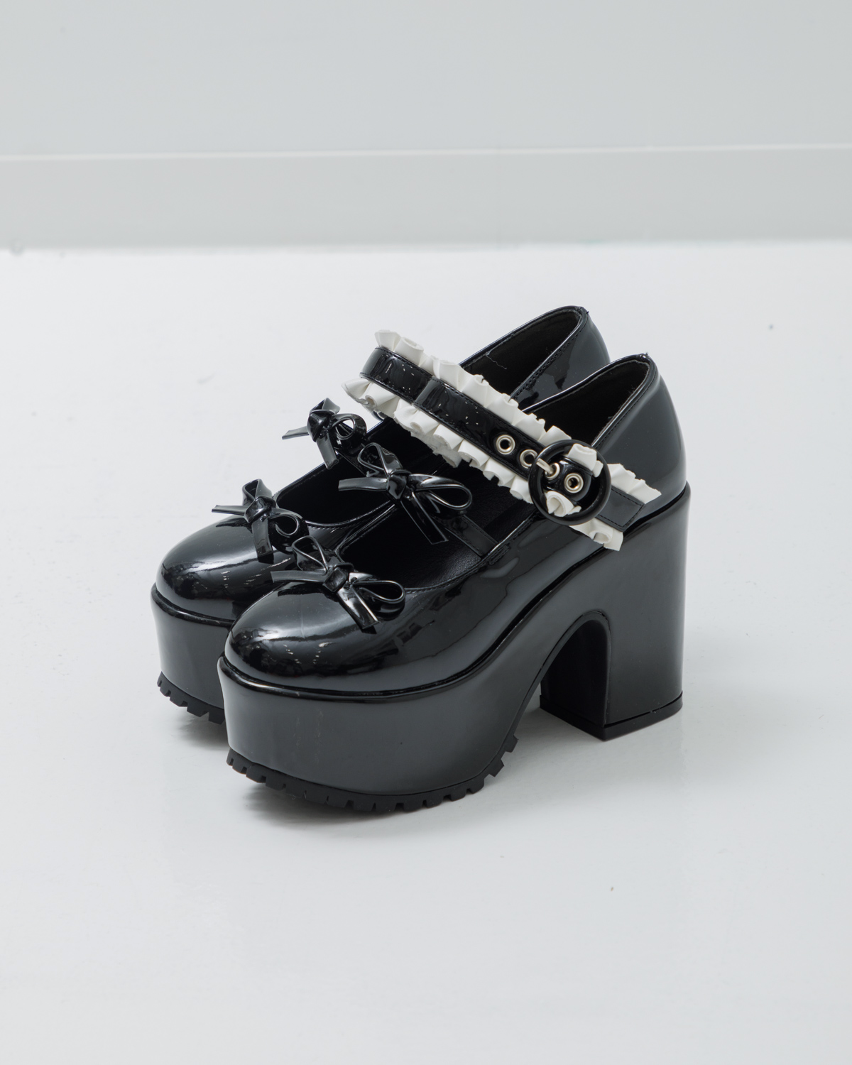 pium♥ダブルリボンエナメルパンプス ダブルリボンエナメルパンプス – pium
