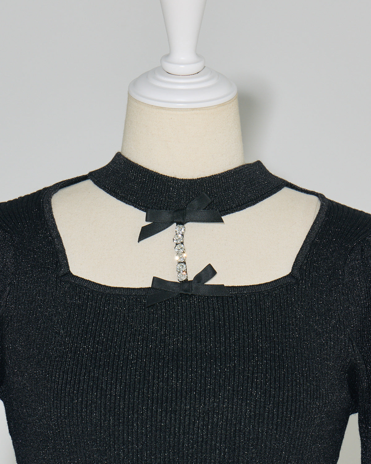 ビジューチョーカーラメニット