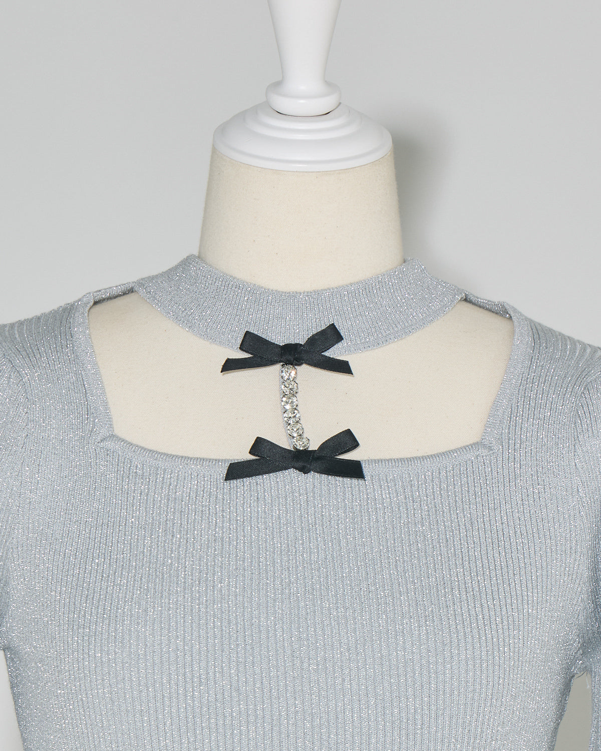 ビジューチョーカーラメニット