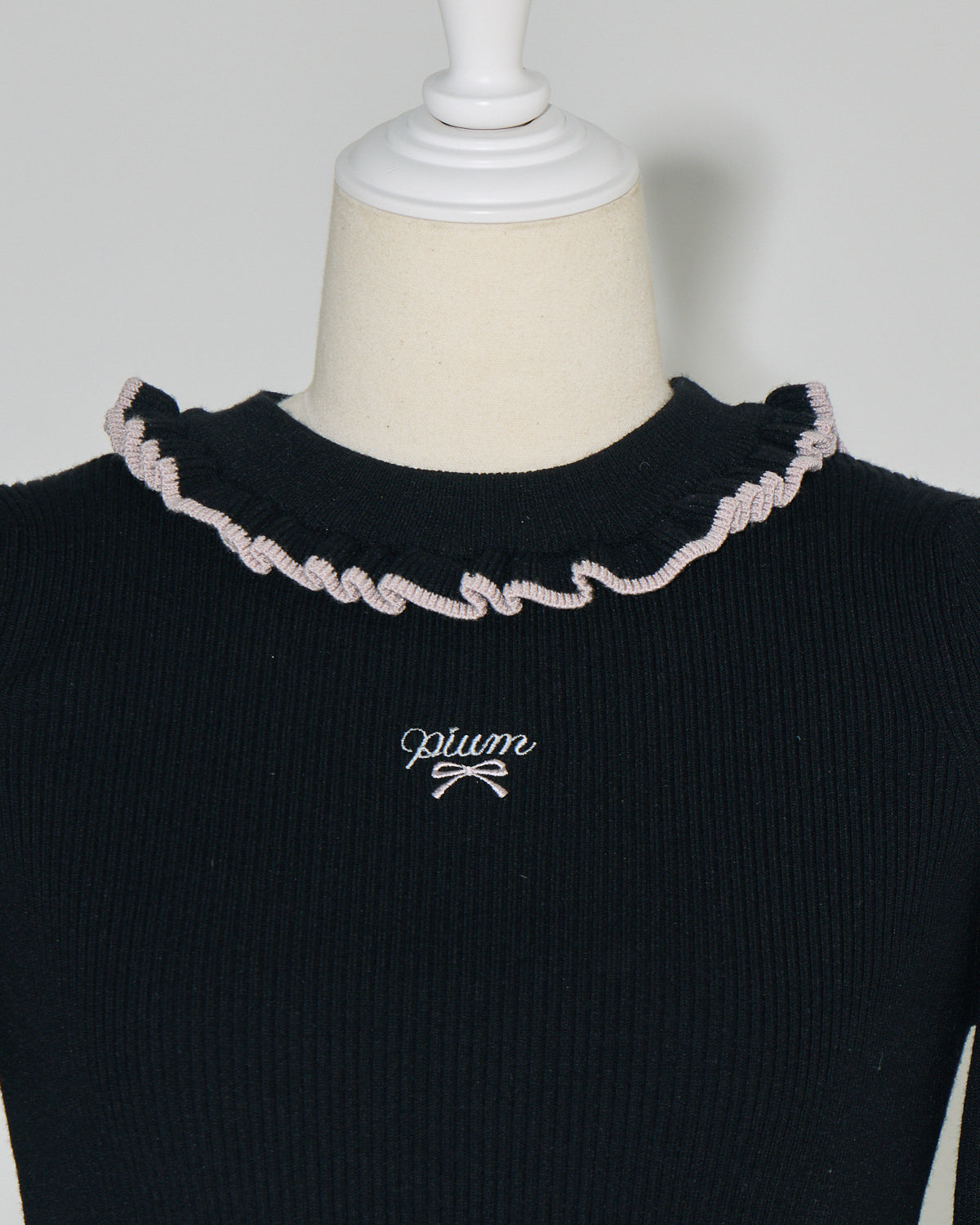 フリルハイネックニットトップス