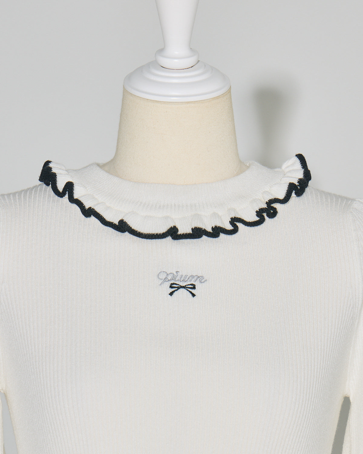 フリルハイネックニットトップス