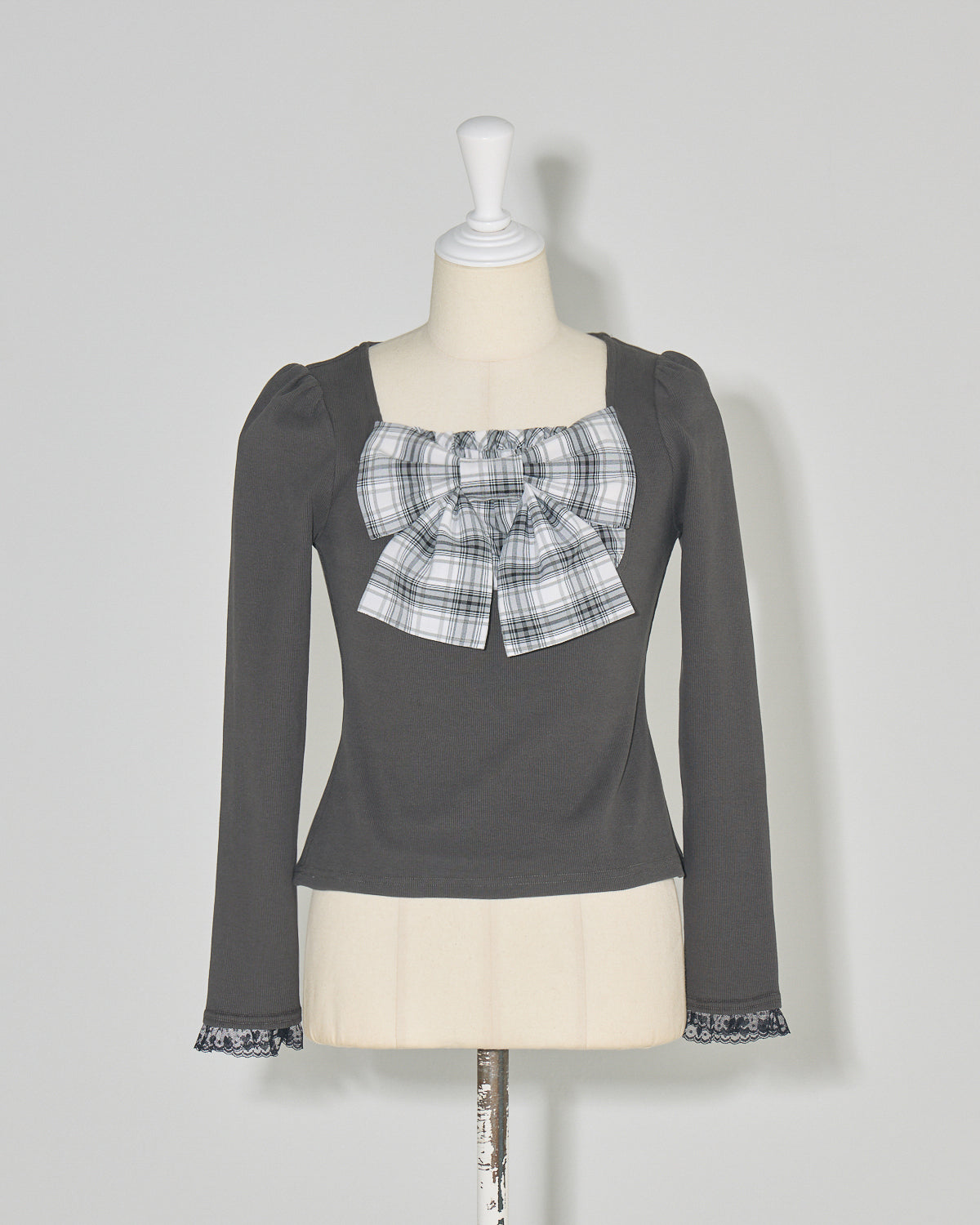 カラー:チャコール