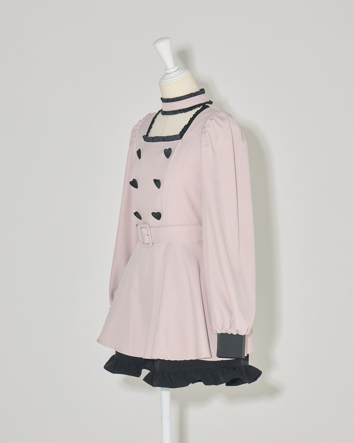 チョーカーフリルハートボタン長袖セットアップ