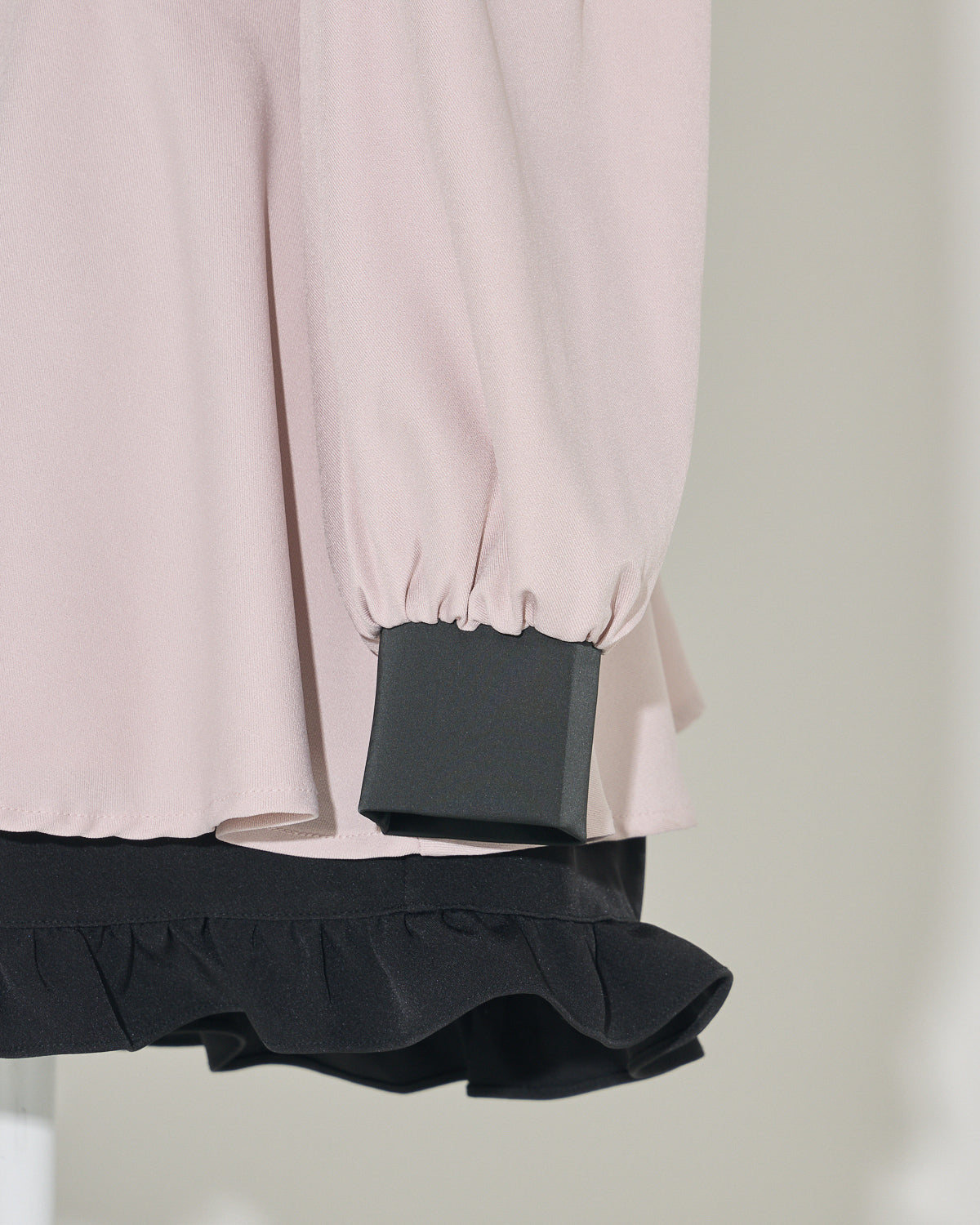 チョーカーフリルハートボタン長袖セットアップ